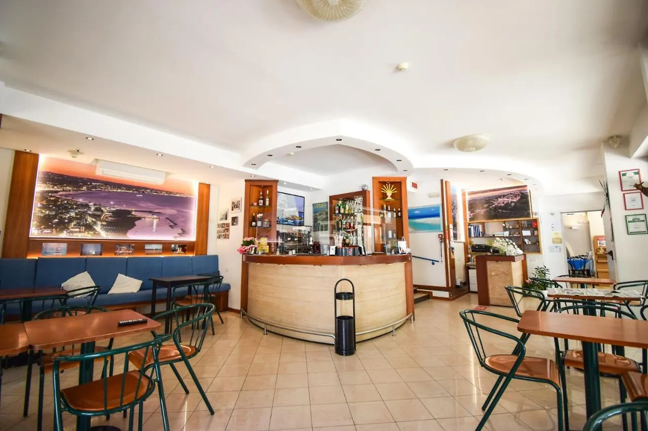 Hotel La Plage Cattolica Италия